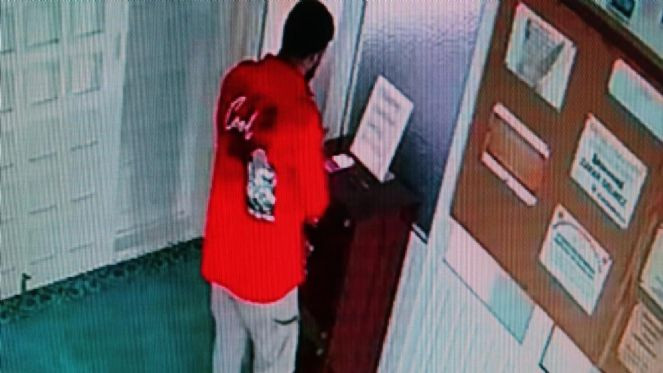 Yabancı uyruklu kişiden sakızlı hırsızlık - Resim : 1