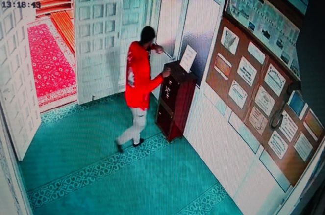 Yabancı uyruklu kişiden sakızlı hırsızlık - Resim : 2