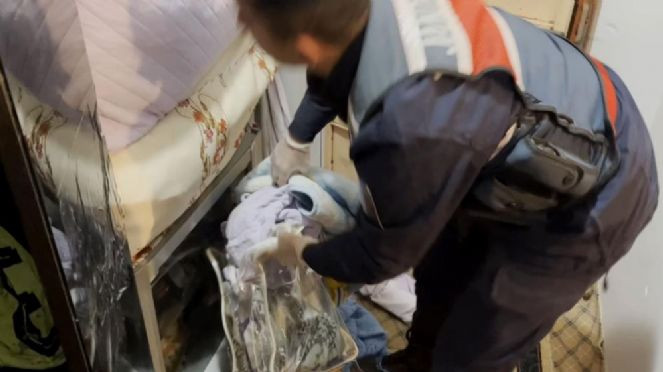 Elektrik buatından uyuşturucu çıktı: 3 gözaltı - Resim : 3