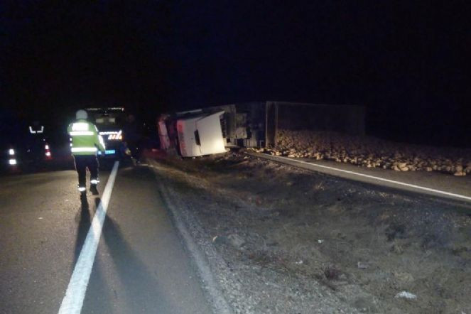 Karayolunu tarlaya çeviren kaza - Resim : 5