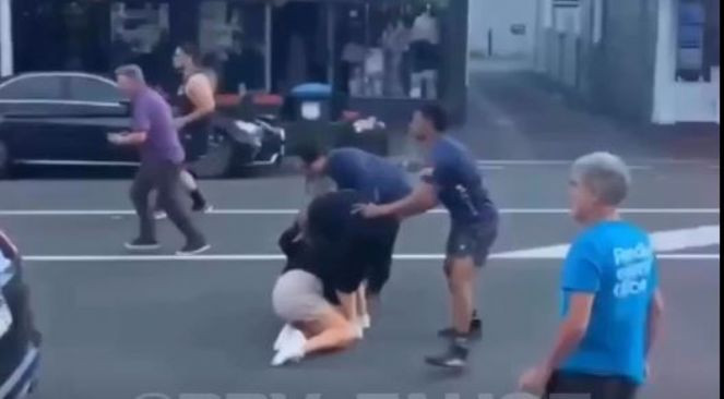 Mücevher soygunu saniye saniye kaydedildi - Resim : 8