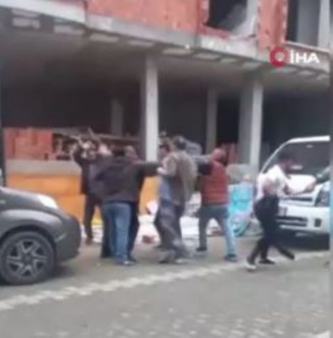 'Arabamı çizdin' kavgası ortalığı savaş alanına döndü - Resim : 1