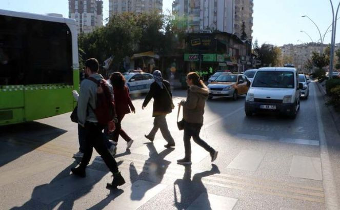 Yayalar şikayet etti! Yol vermeyen sürücülere ceza yağdı - Resim : 2