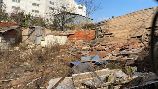 Çardağın çatısı öldürüyordu - Resim : 7