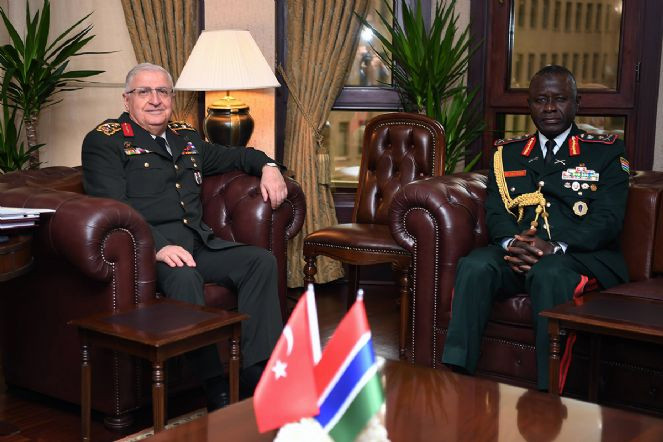 Güler, Gambiyalı mevkidaşı Drammeh ile görüştü - Resim : 3