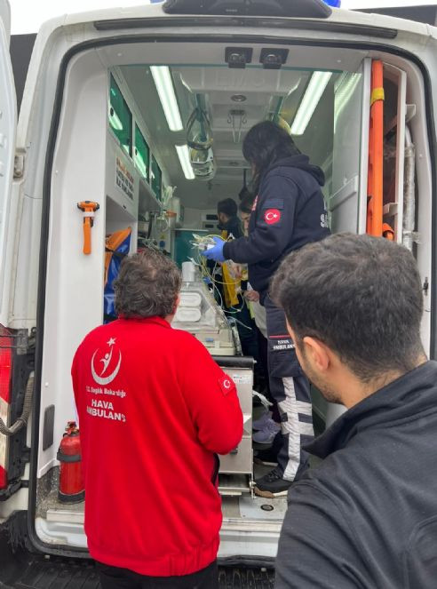 Kalp hastası iki günlük bebek için dakikalarla yarış - Resim : 4