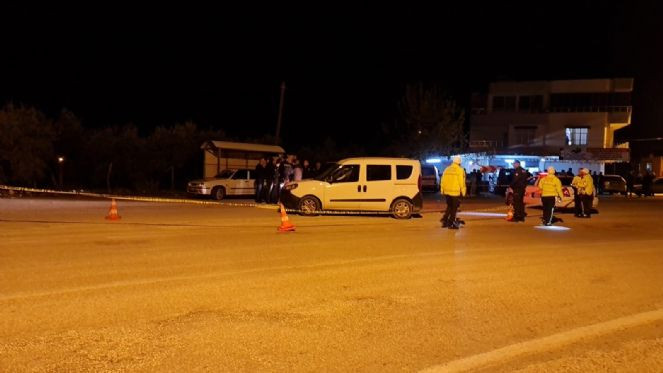 Polisin 'dur' ihtarına ateşle karşılık verdiler 1 ölü, 2 yaralı - Resim : 3