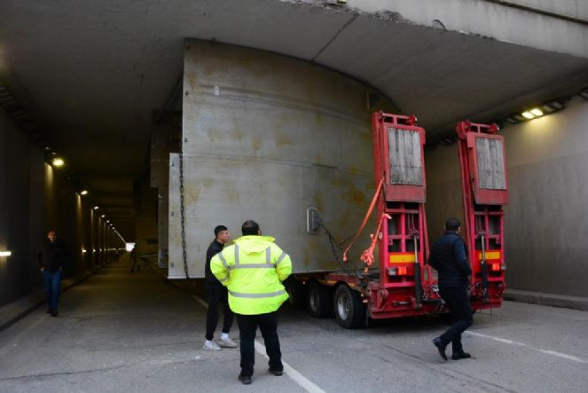 Dev platform tünele sıkıştı - Resim : 2