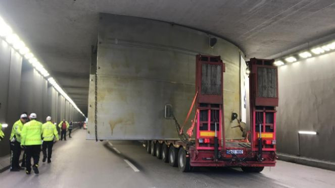 Dev platform tünele sıkıştı - Resim : 8