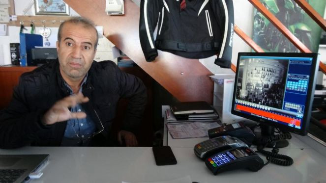 Kurnaz tilki mağazayı savaş alanına çevirdi - Resim : 8