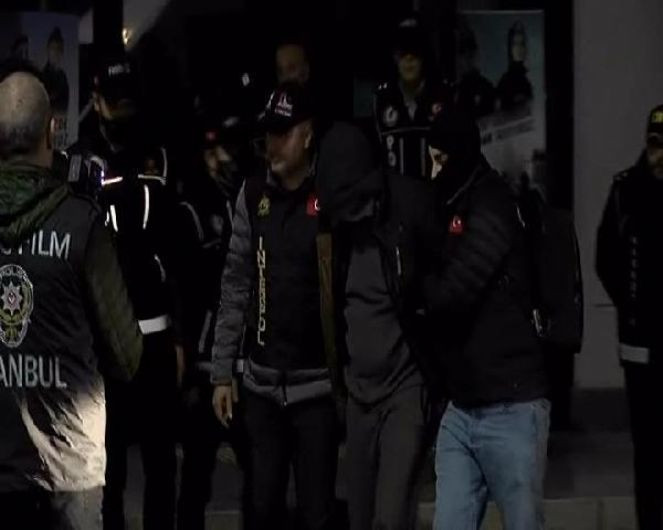 İspanya'da yakalanan uyuşturucu baronu Atilla Önder İstanbul'a getirildi - Resim : 1