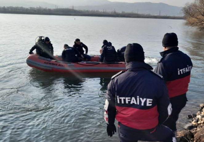 Adıyaman'da sandal faciası: 2 kişi öldü - Resim : 1