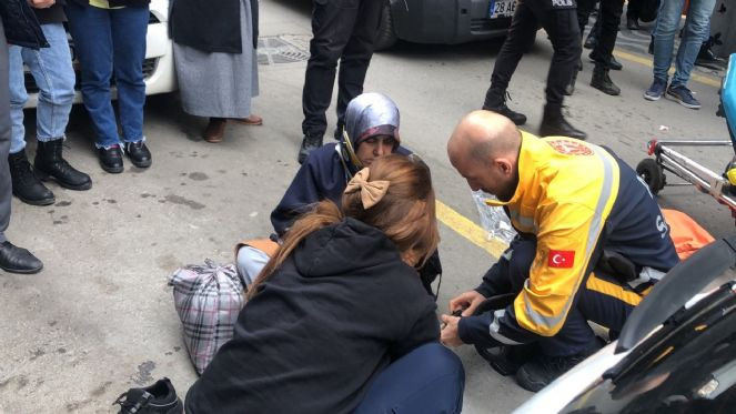 Motosiklet sürücüsü yaya çarpıp kaçtı - Resim : 1