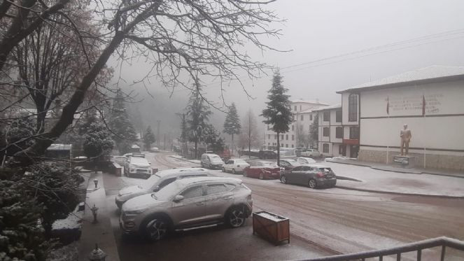 Kastamonu’da kar nedeniyle 13 köy yolu ulaşıma kapandı - Resim : 3