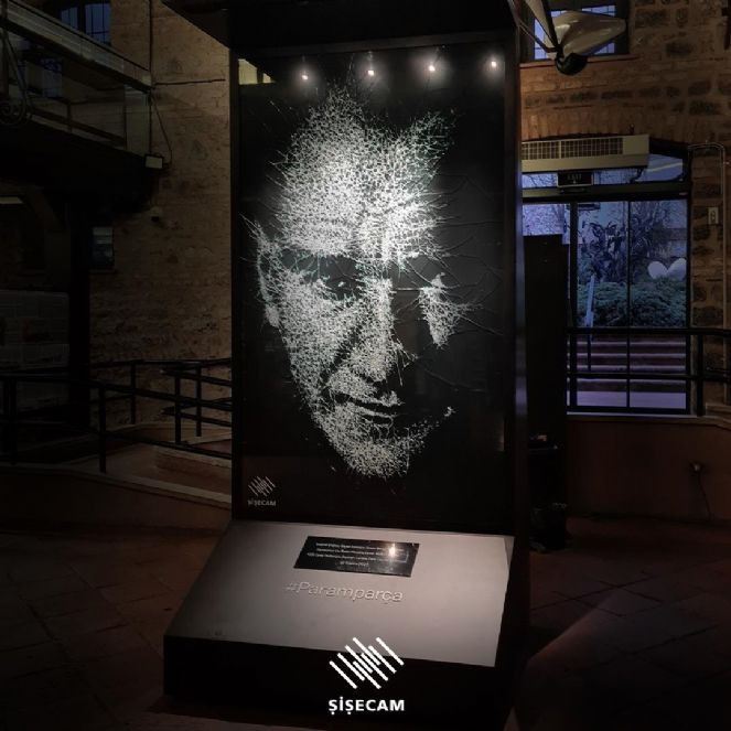 Cam Atatürk portresi Rahmi M. Koç Müzesi'nde - Resim : 1
