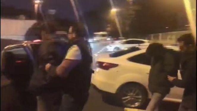 Okula girip, bağış kutusunu çaldılar ama güvenlik kamerasına yakalandılar - Resim : 3