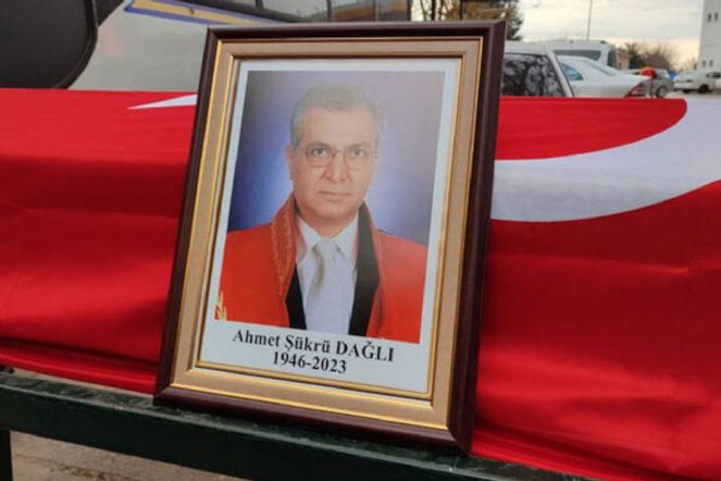 Eski Yargıtay Üyesi hayatını kaybetti - Resim : 1