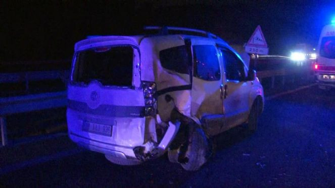 Korkunç kaza. yolda bekleyen 2 kişiye başka araç çarptı - Resim : 3