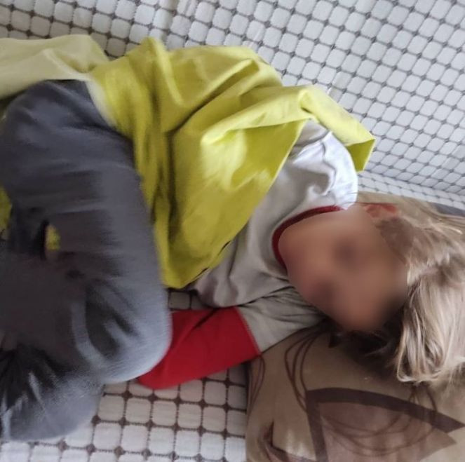 Kurtarın bu çocuğu bu işkenceden. Alternatif tıp adı altında 8 yaşındaki çocuğa işkence - Resim : 1