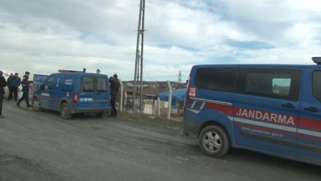 Çoban yem makinesine düştü - Resim : 2