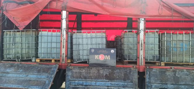 Konya’da 9 bin 800 litre kaçak akaryakıt ele geçirildi - Resim : 3