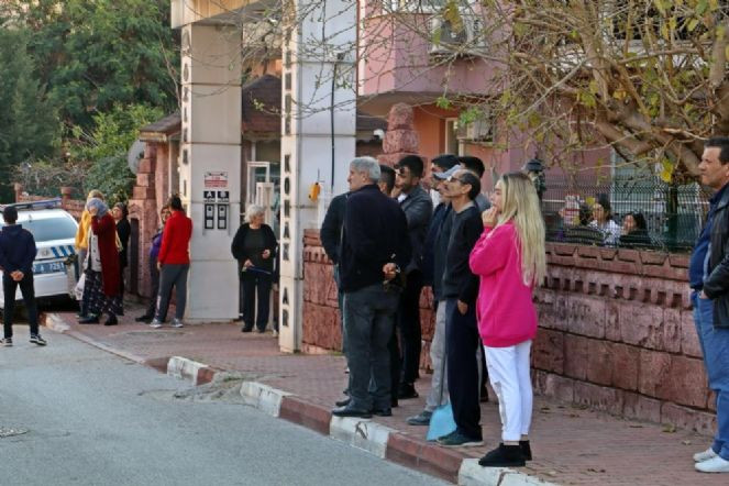 Avucunda kuş tüyü bulanan kadının esrarengiz ölümü - Resim : 3