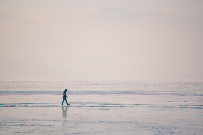 Kars ve Ardahan'da göletler, çeşmeler, kaldırımlar buz tuttu - Resim : 3