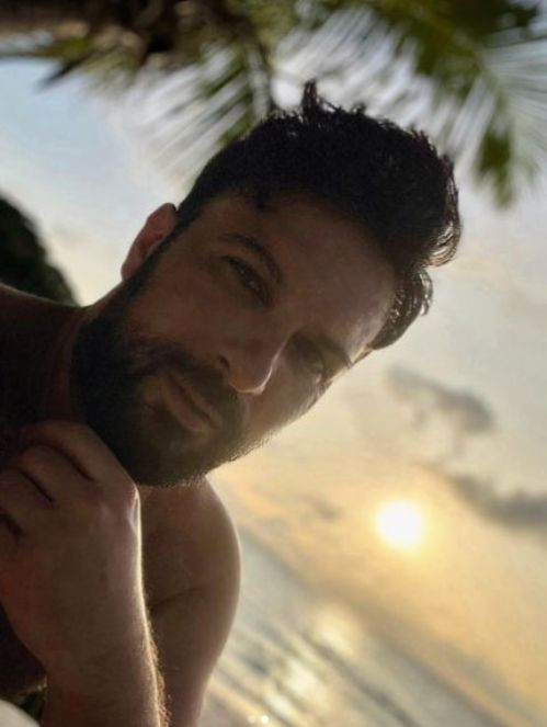 Tarkan fotoğraflarıyla sevenlerinin içini ısıttı - Resim : 3