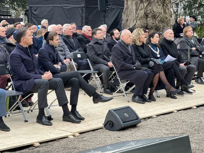 Holokost kurbanları Amsterdam'da anıldı - Resim : 6