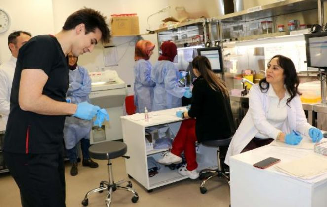 Doktor anne-oğulun aynı hastanede görev yapma hayali gerçek oldu - Resim : 1