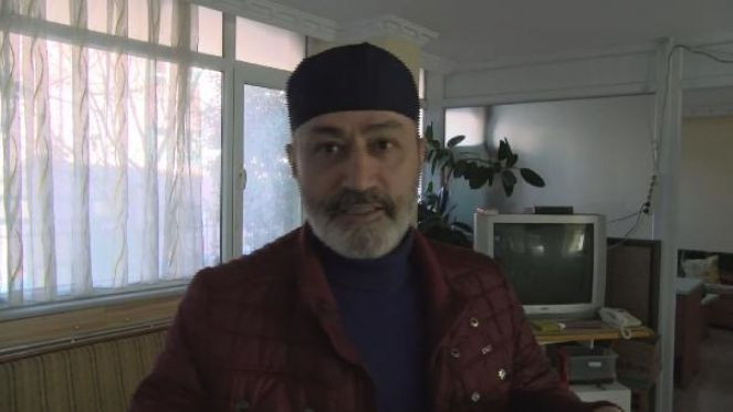 Namaz kılarken başından vuruldu - Resim : 1