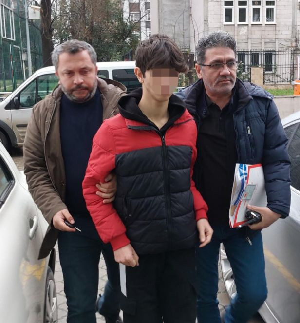 Ağabey katili liseli adliyede - Resim : 1