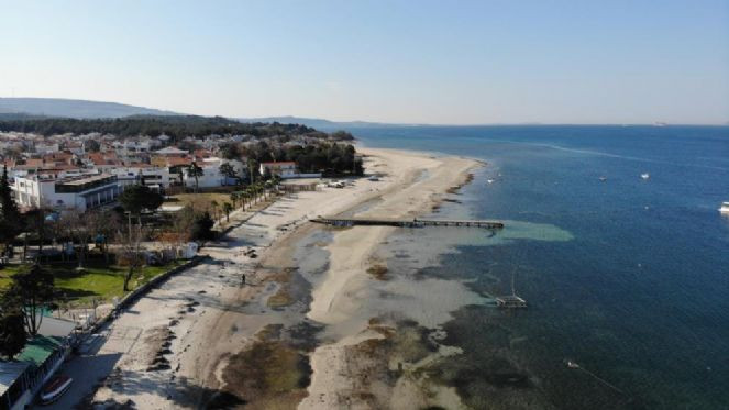 Çanakkale'de deniz 20 metre çekildi. İskele karada kaldı - Resim : 4