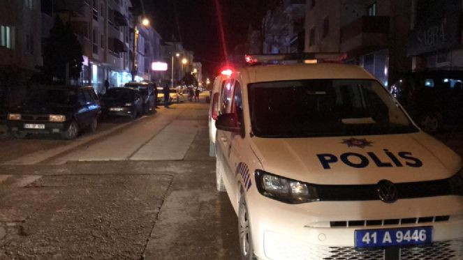 Evinin önünde silahla vuruldu - Resim : 5