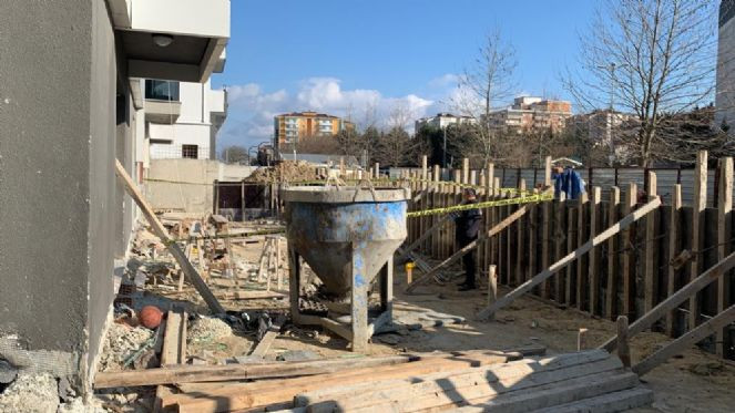 Rezidanstan düştü öldü - Resim : 3