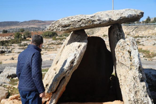 Dolmen mezarlarına depremler hasar veremedi - Resim : 2