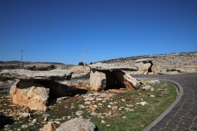 Dolmen mezarlarına depremler hasar veremedi - Resim : 5