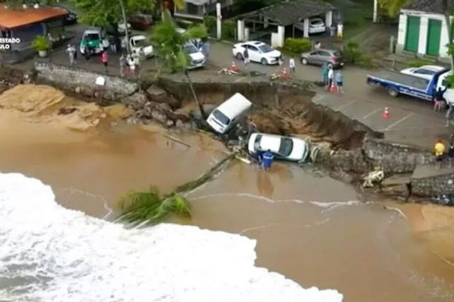 Brezilya'da sel ve toprak kayması felaketi: 35 ölü - Resim : 1