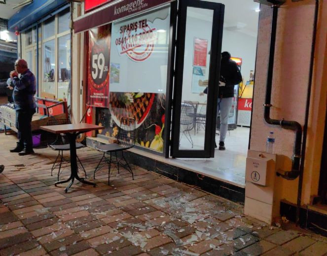 Bursa'da satırlı silahlı kavga - Resim : 1