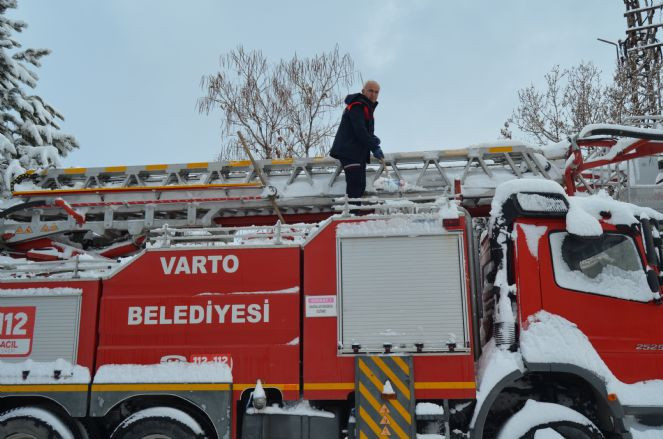 Muş’ta kar temizleme çalışmaları - Resim : 2