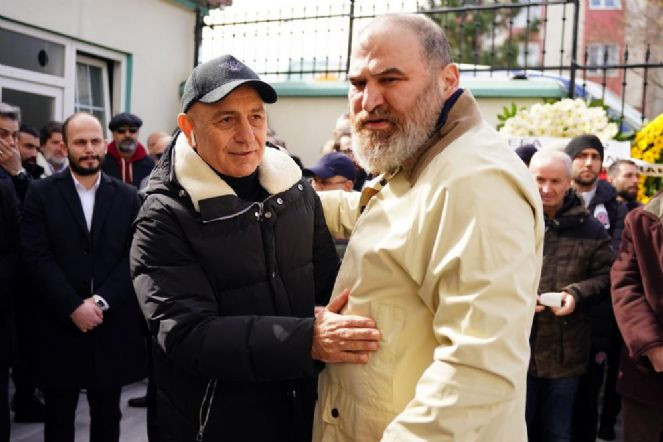 Süleyman Hurma'nın annesi son yolculuğuna uğurlandı - Resim : 8