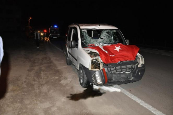 Yaşlı adama dakikalarca kalp masajı yaptılar ama kurtaramadılar. O anlar kamerada - Resim : 2