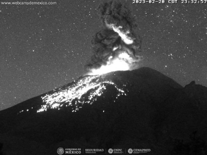 Popocatepetl Yanardağı’nda son 24 saatte 7 patlama - Resim : 4