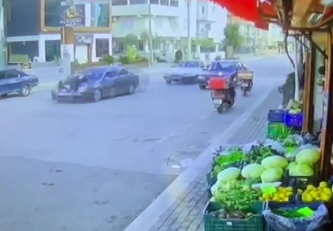 Kadın husumetlisi kadını kaputta sürükledi - Resim : 1