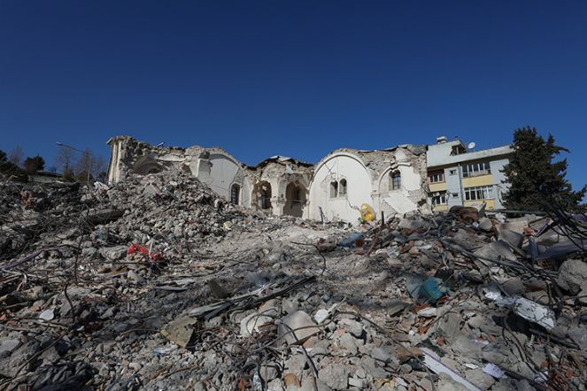 Depremler kültür varlıklarına da hasar verdi - Resim : 1