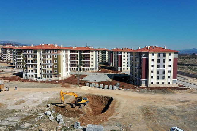 Yeni konutlar için ilk kazma vuruldu - Resim : 5