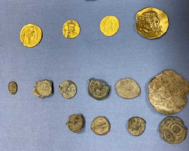 Defineciler cihatçı alayın mührünü buldu - Resim : 4