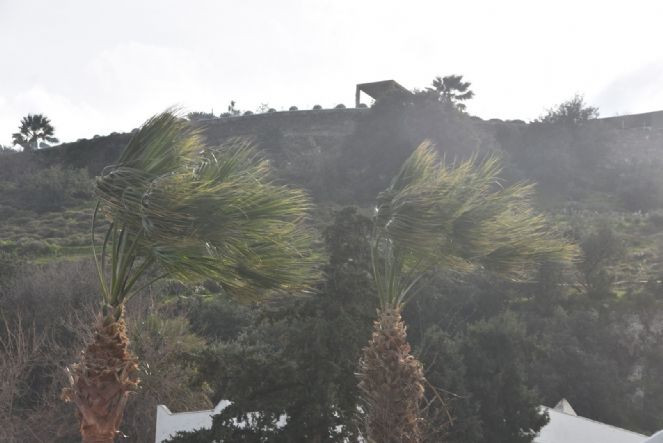 Feribot seferlerine fırtına engeli - Resim : 3