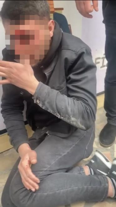 Zehir tacirlerini mahalleli dövdü - Resim : 3