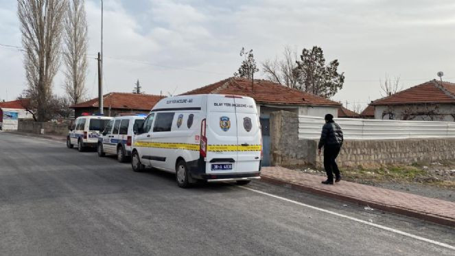 3 yaşındaki bebek beşiğinde ölü bulundu - Resim : 2